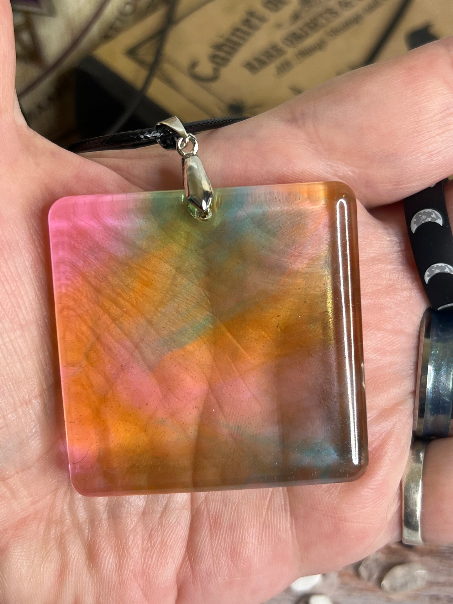 Sunset Drift Pendant | Warm Pastels & Soft Horizon Light