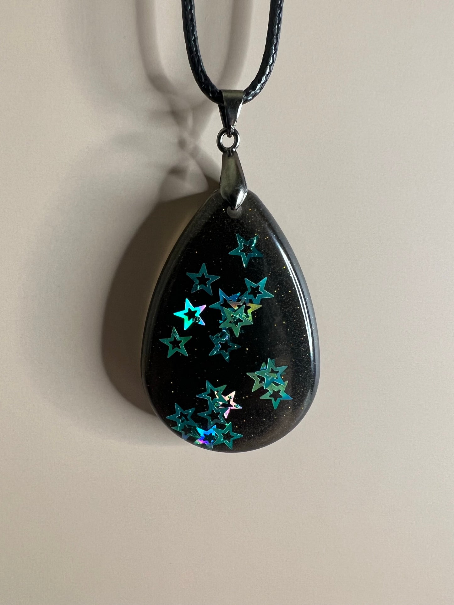 RESIN PENDANT - 1