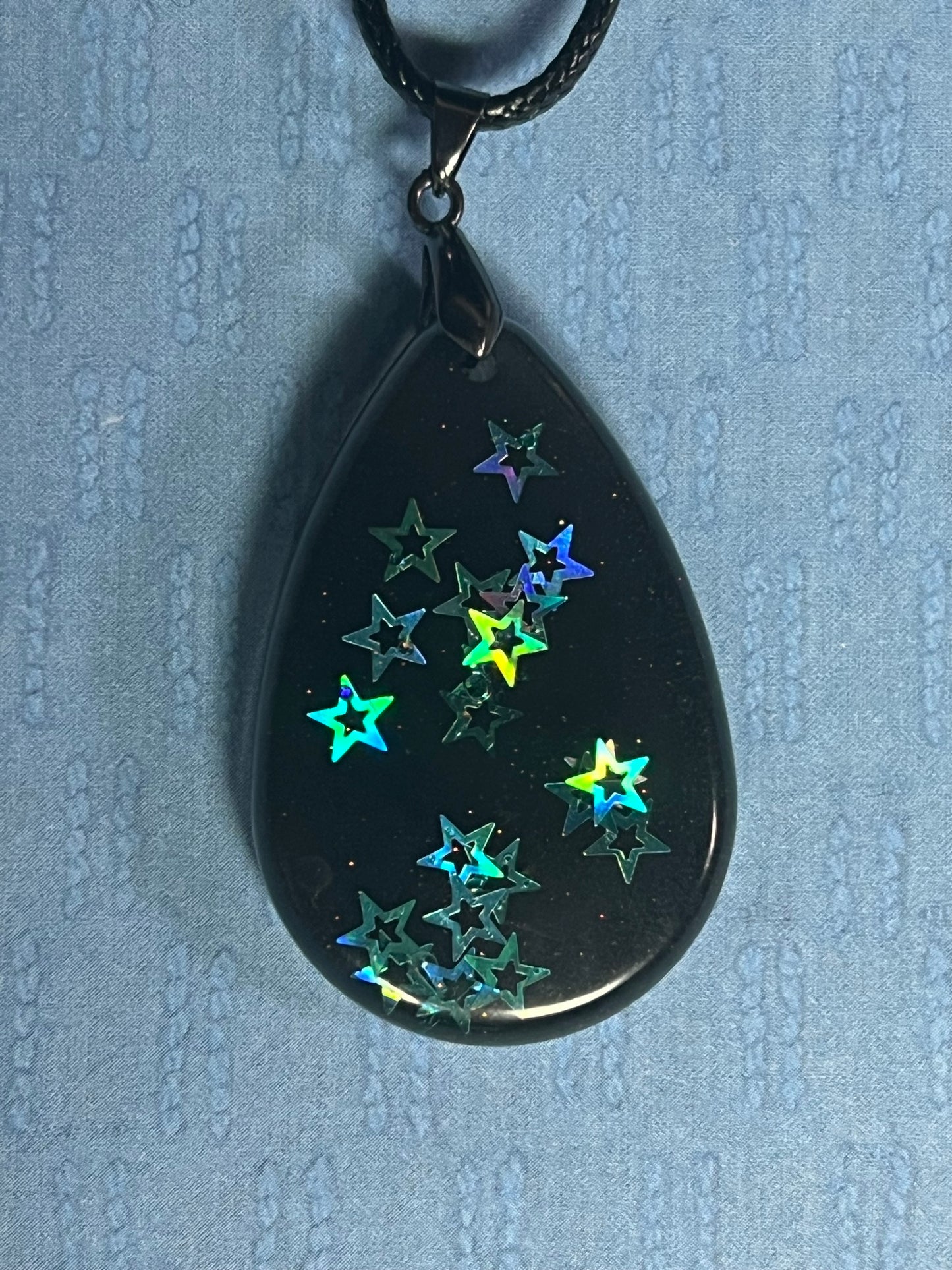RESIN PENDANT - 1