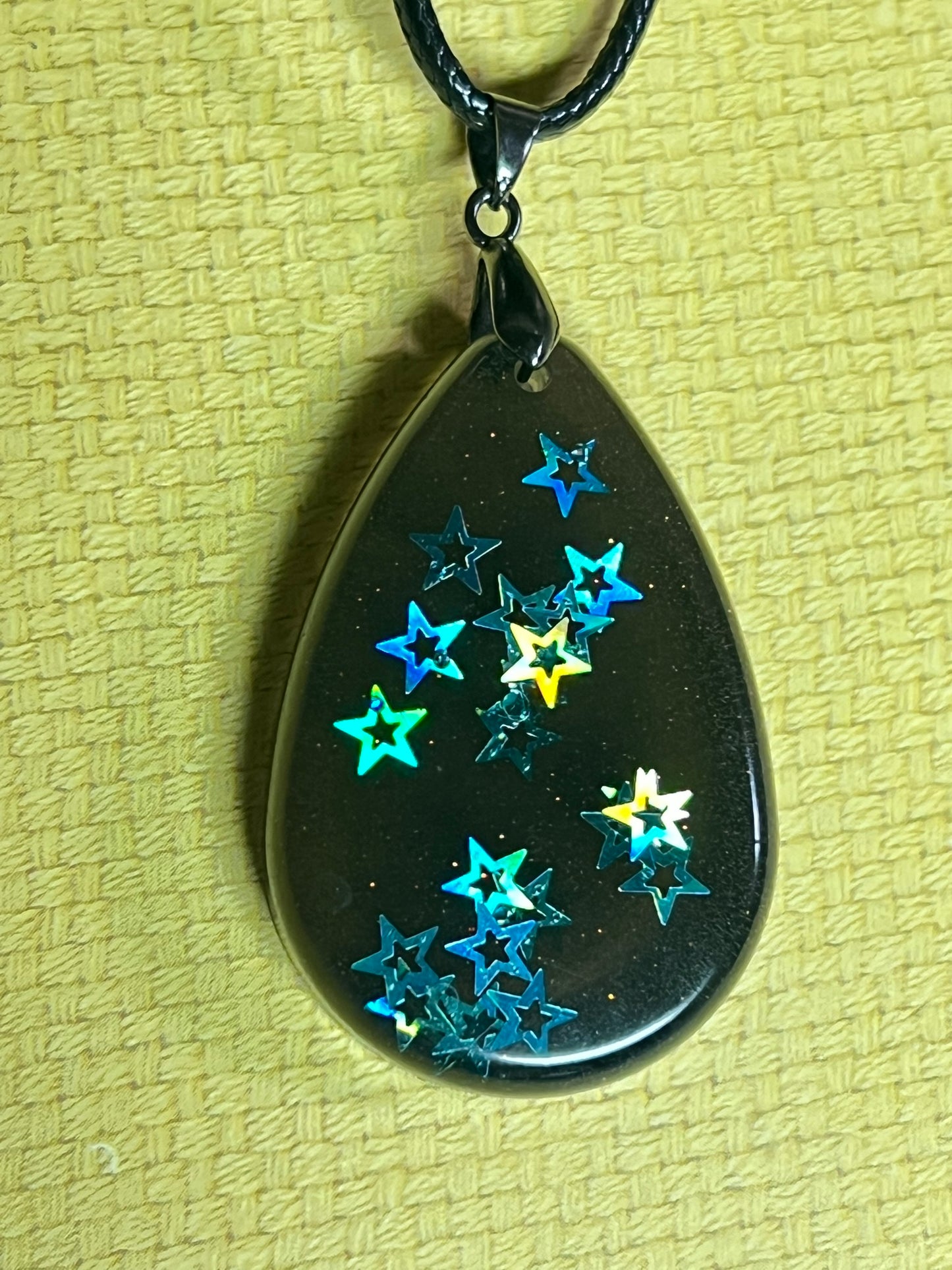 RESIN PENDANT - 1