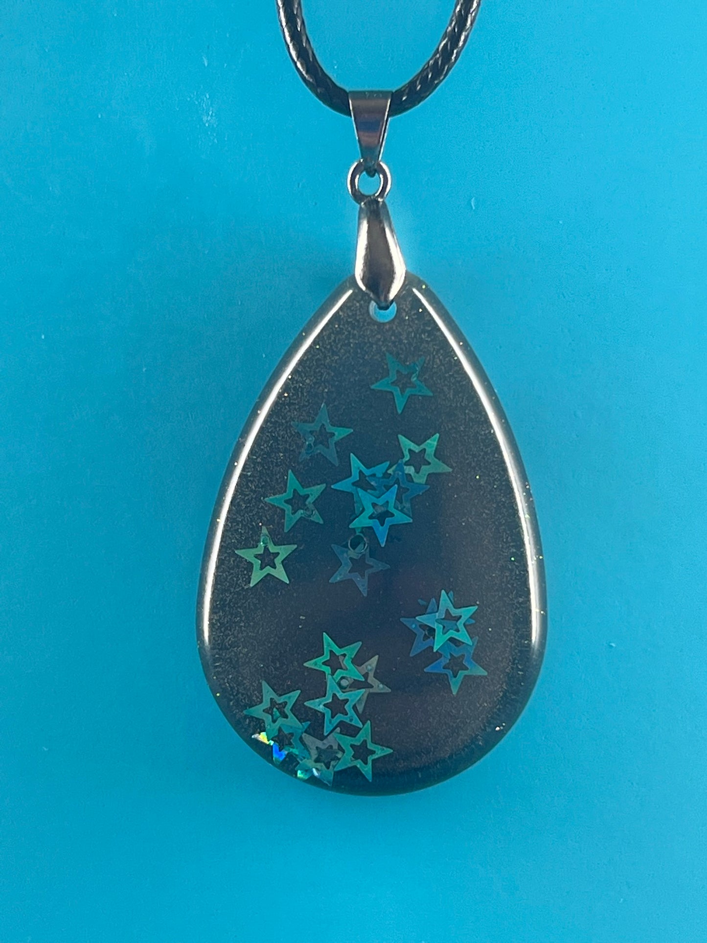 RESIN PENDANT - 1