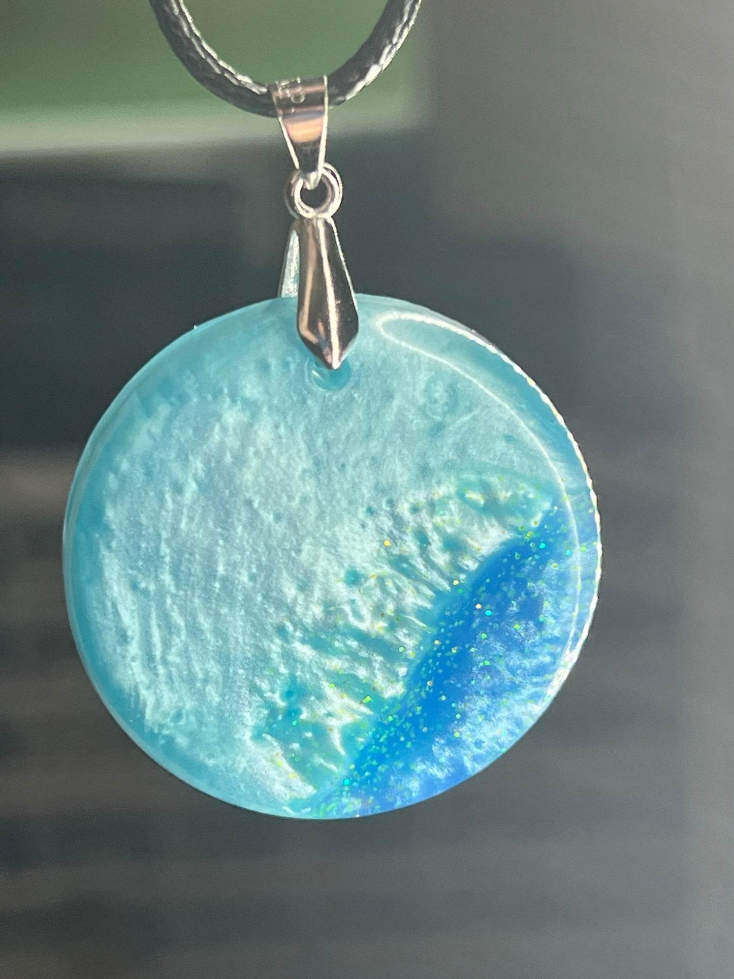 RESIN PENDANT - 11