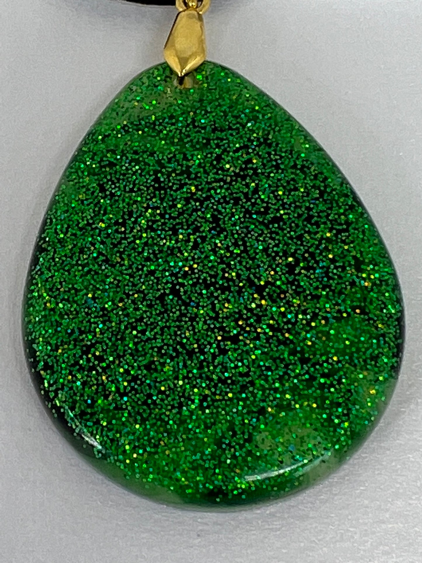 RESIN PENDANT - 33