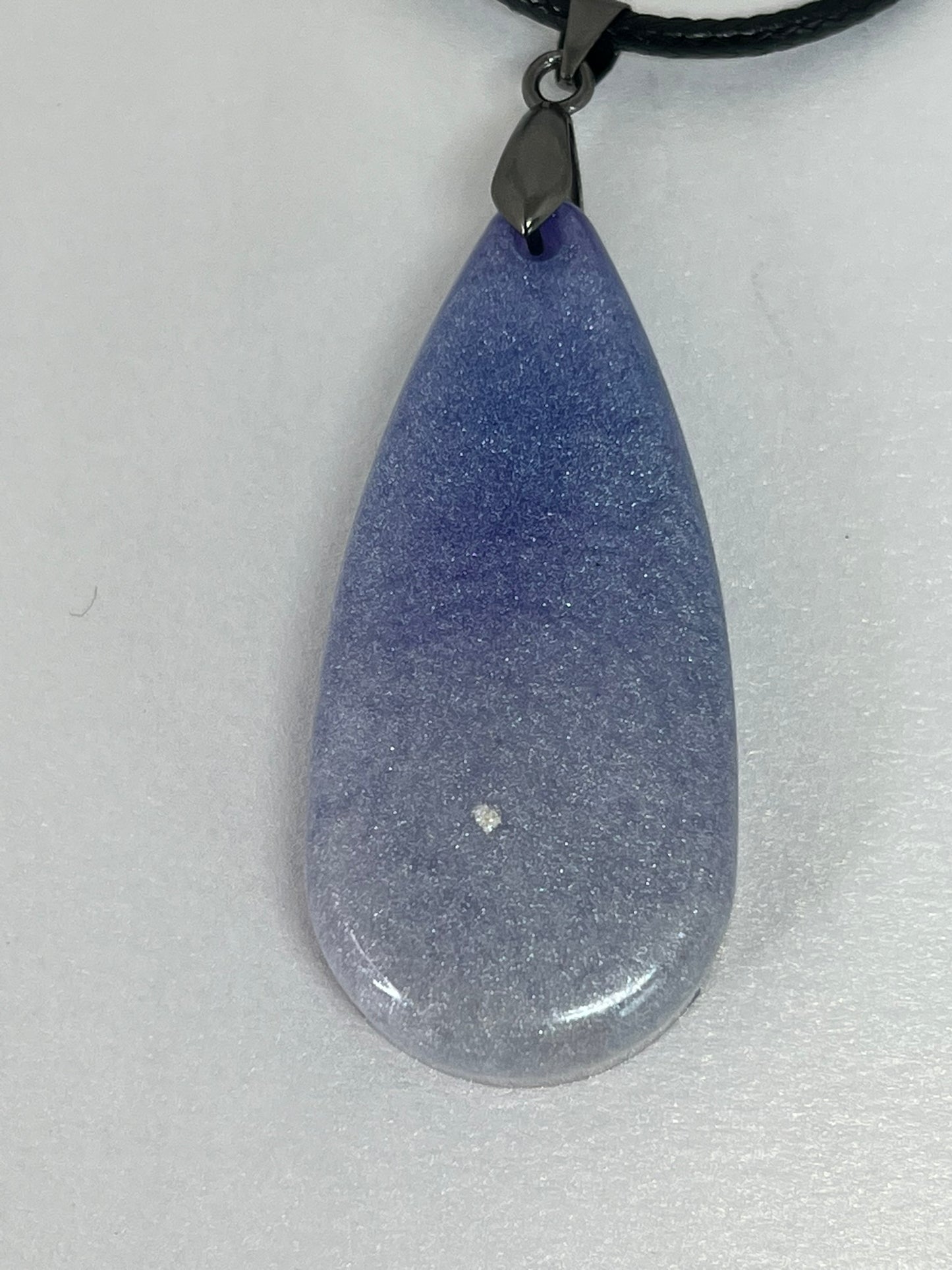 RESIN PENDANT - 40