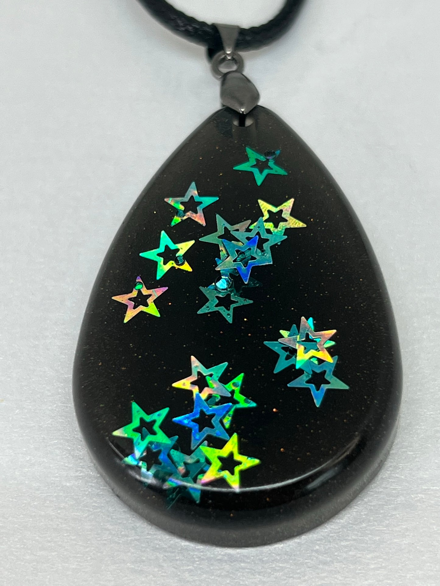 RESIN PENDANT - 1