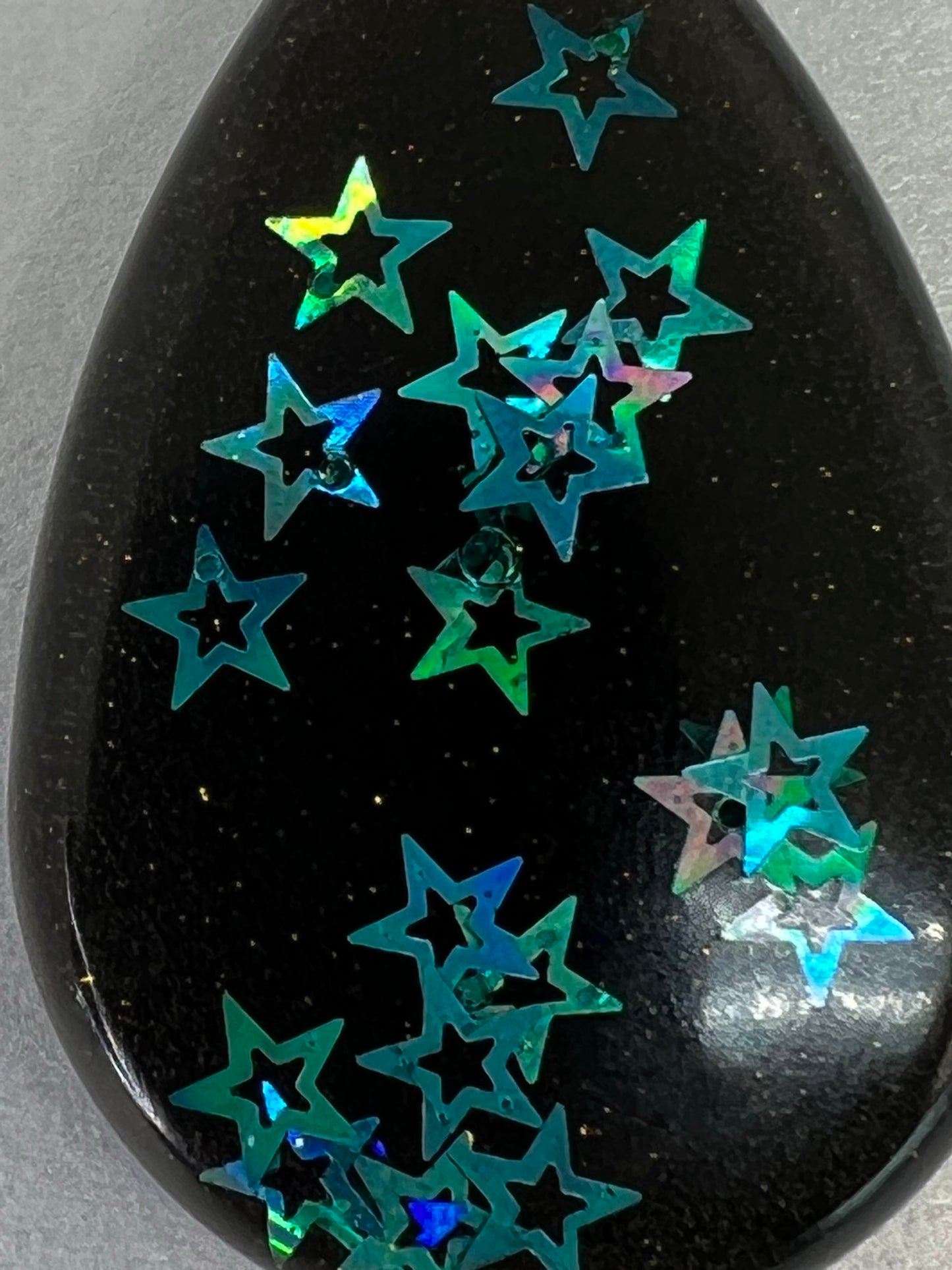 RESIN PENDANT - 1
