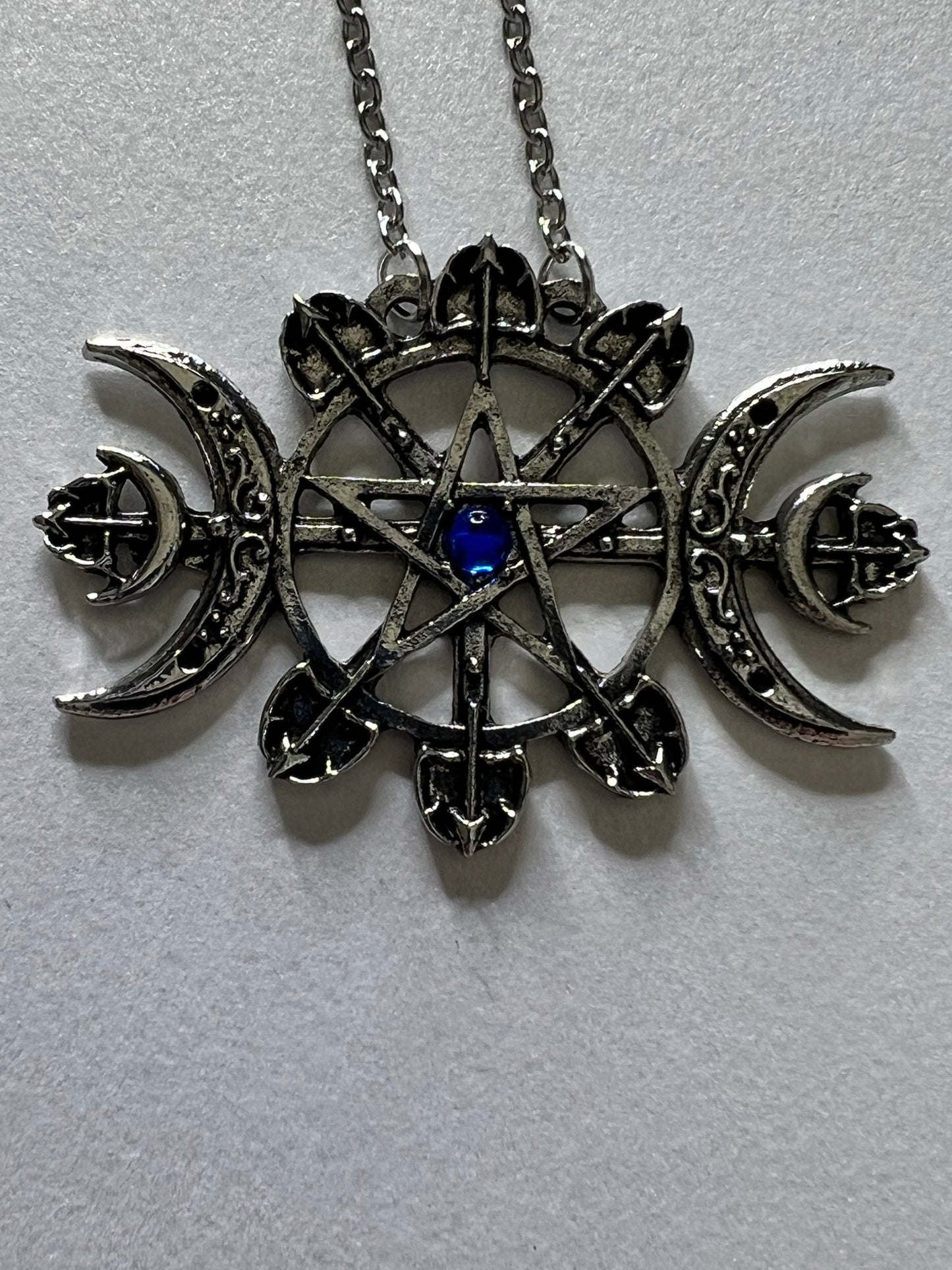 PENTAGRAM PENDANT NECKLACE