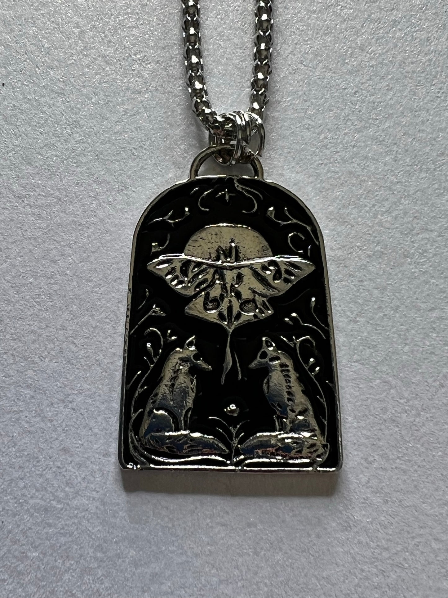 MOTH PENDANT NECKLACE