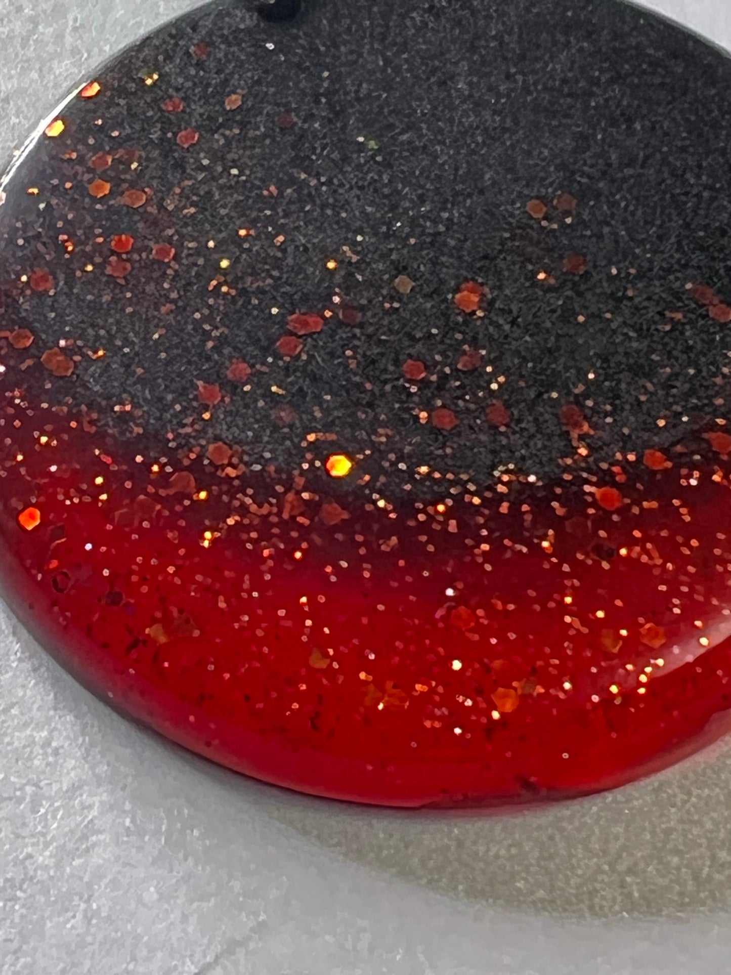 RESIN PENDANT - 25