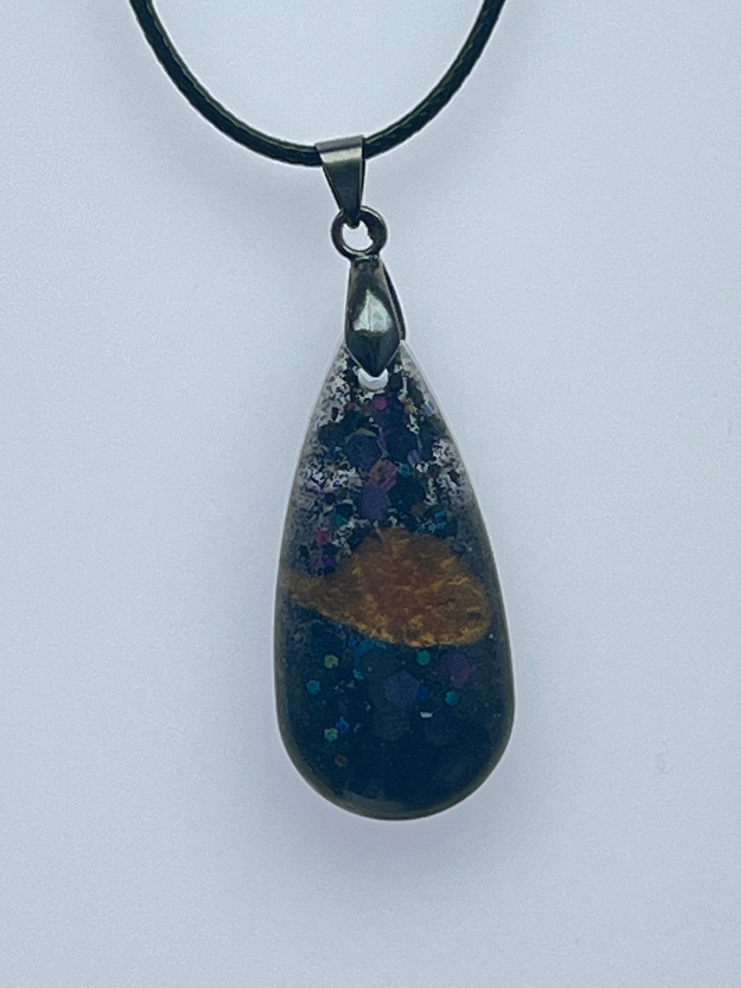 Midnight Leaf — Black & Amber Resin Pendant