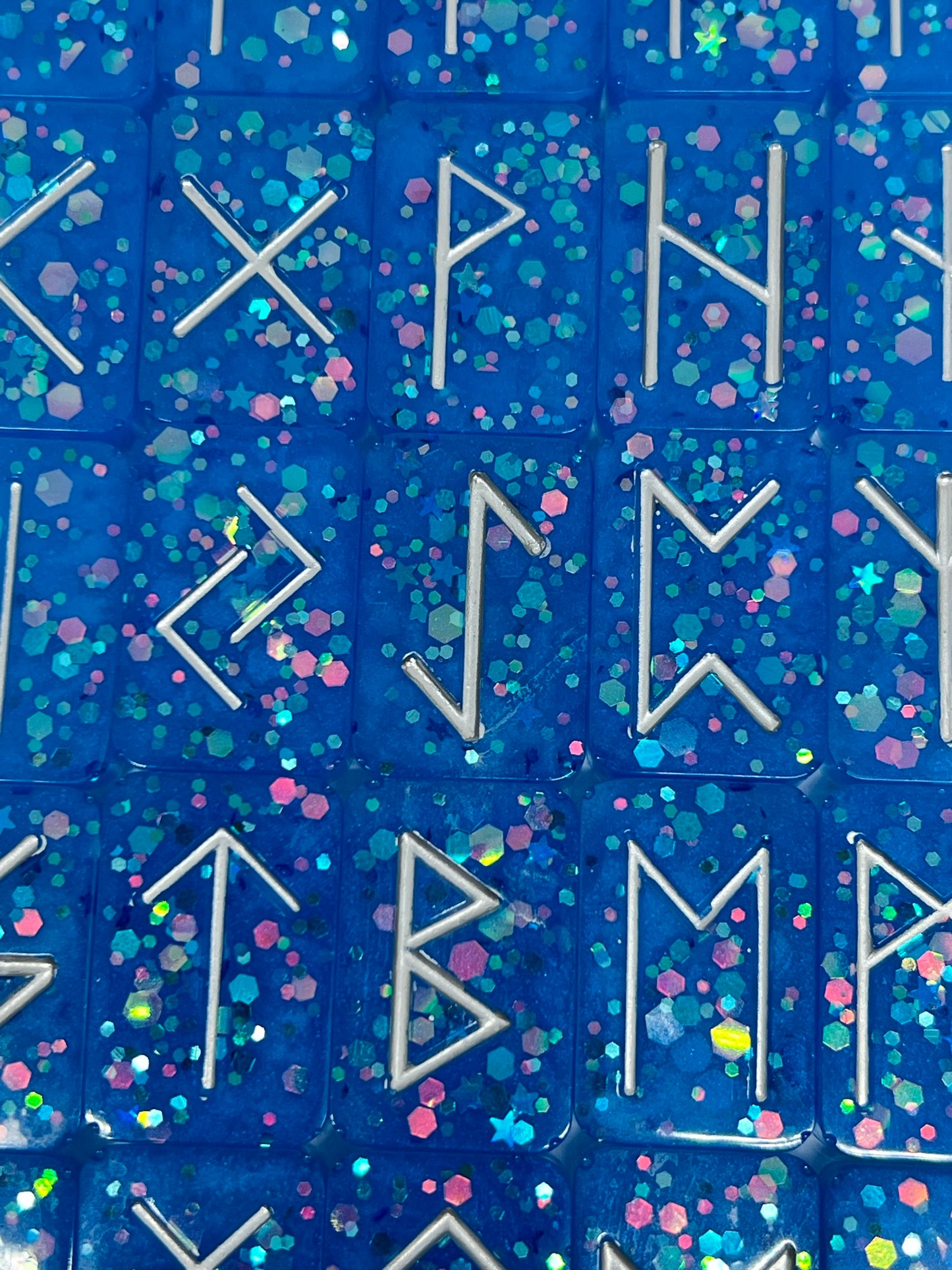 SET OF RUNES