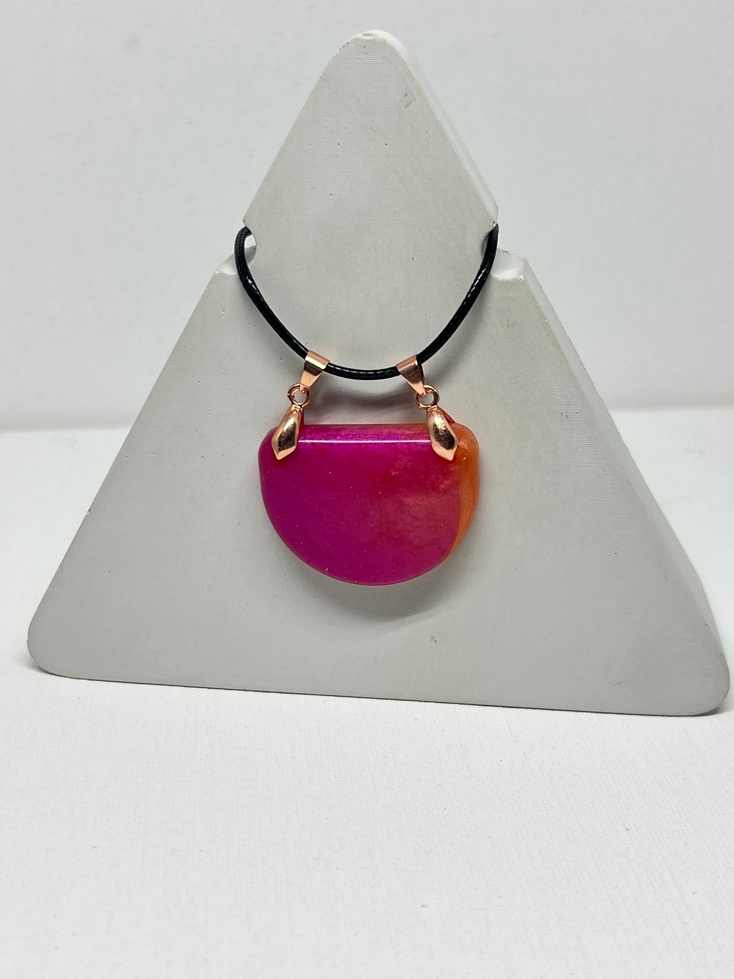 RESIN PENDANT - 59