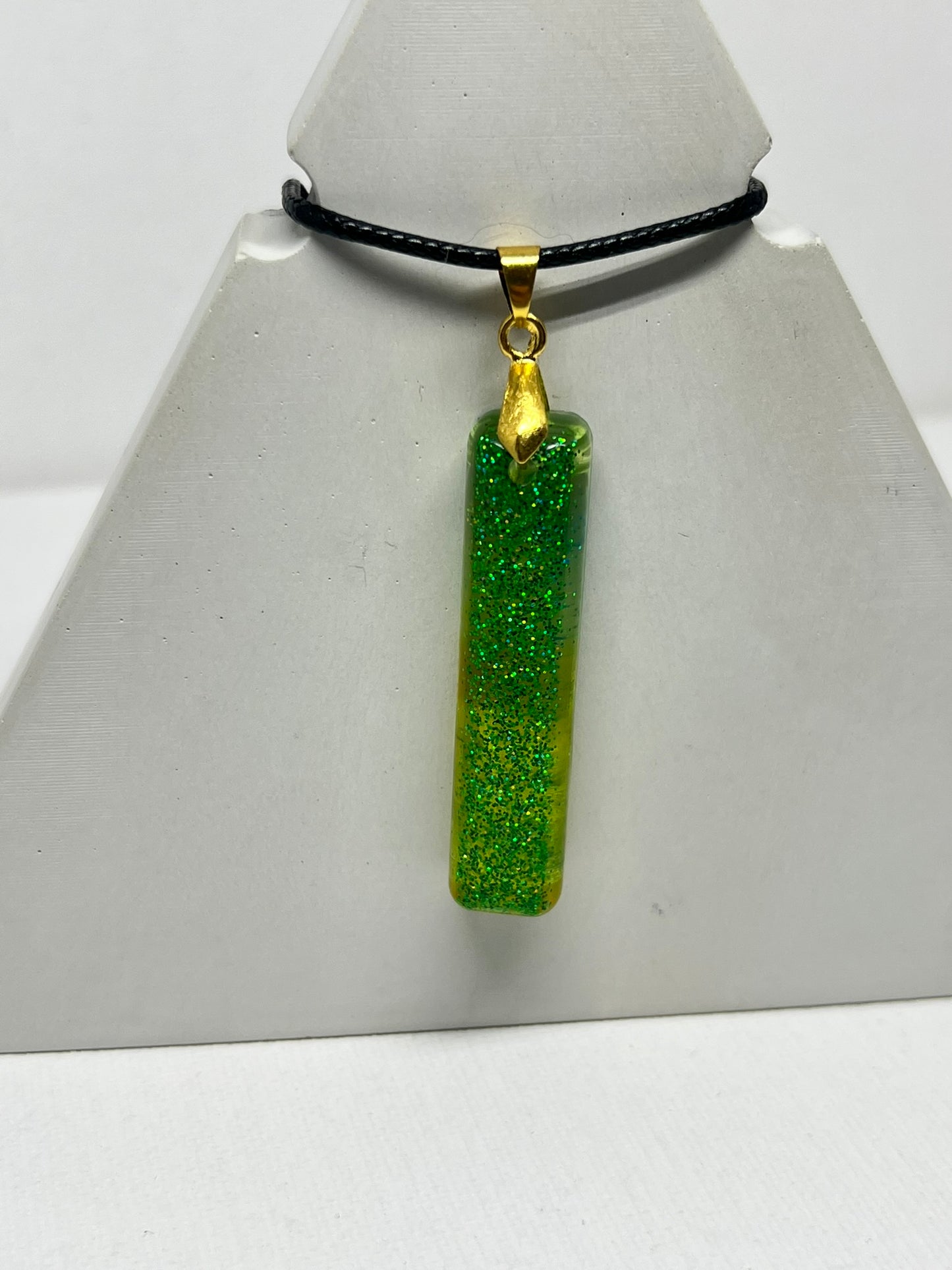 RESIN PENDANT - 87