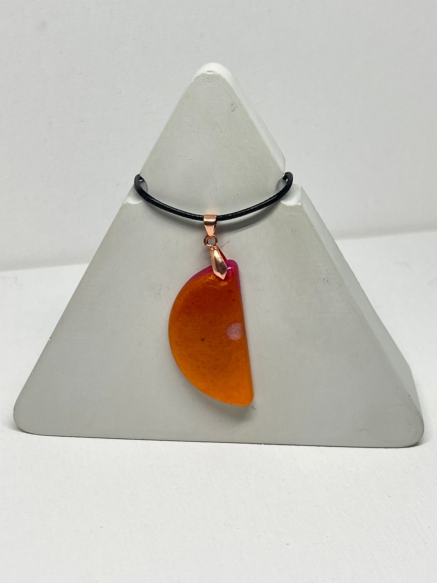 RESIN PENDANT - 88