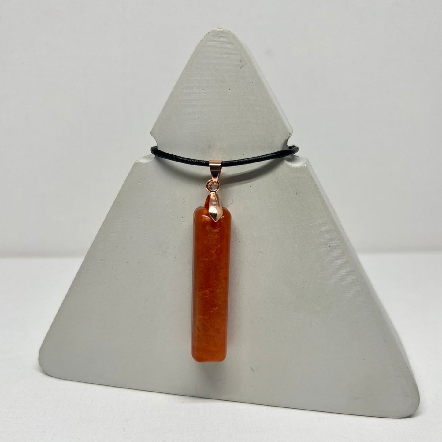 RESIN PENDANT - 100