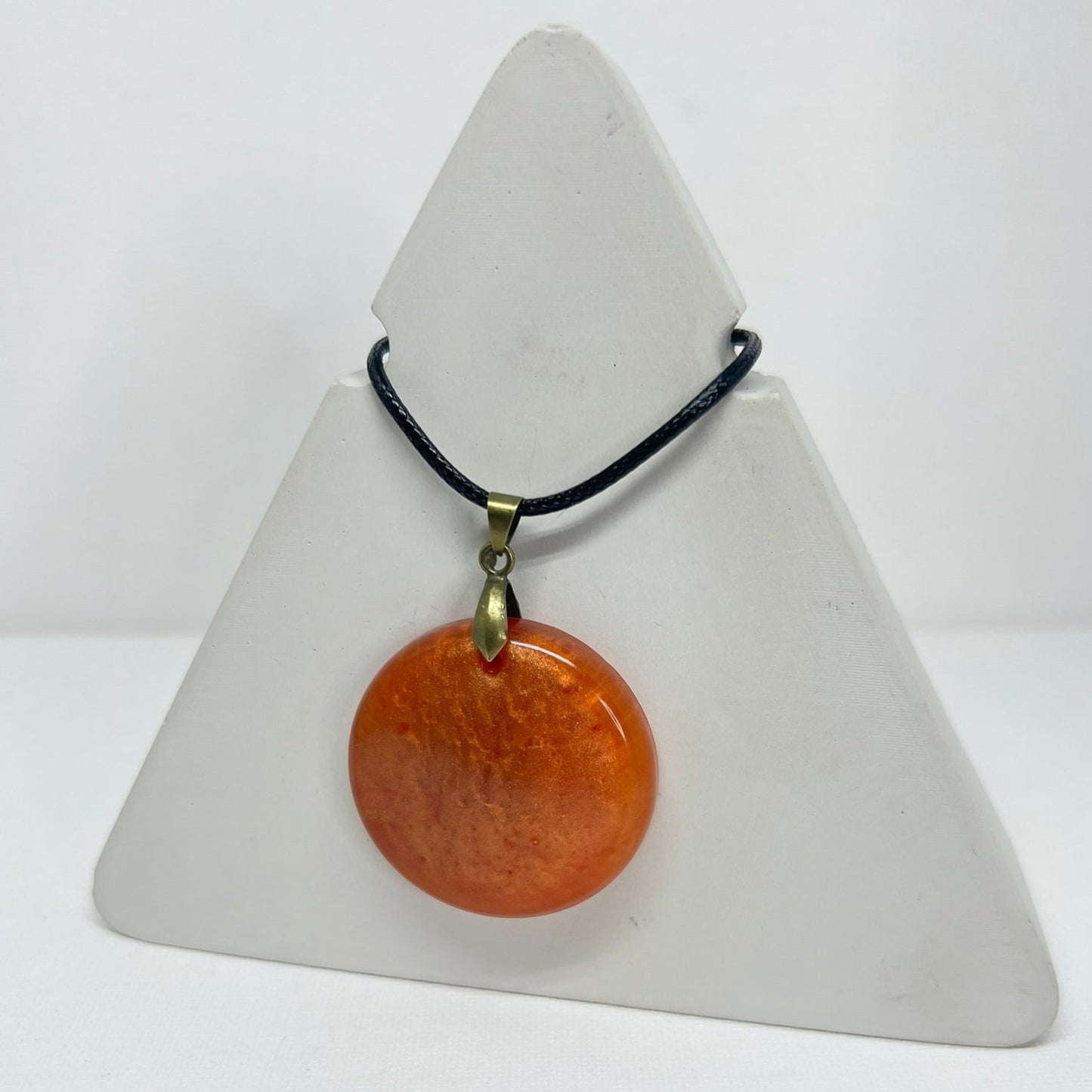 RESIN PENDANT - 102