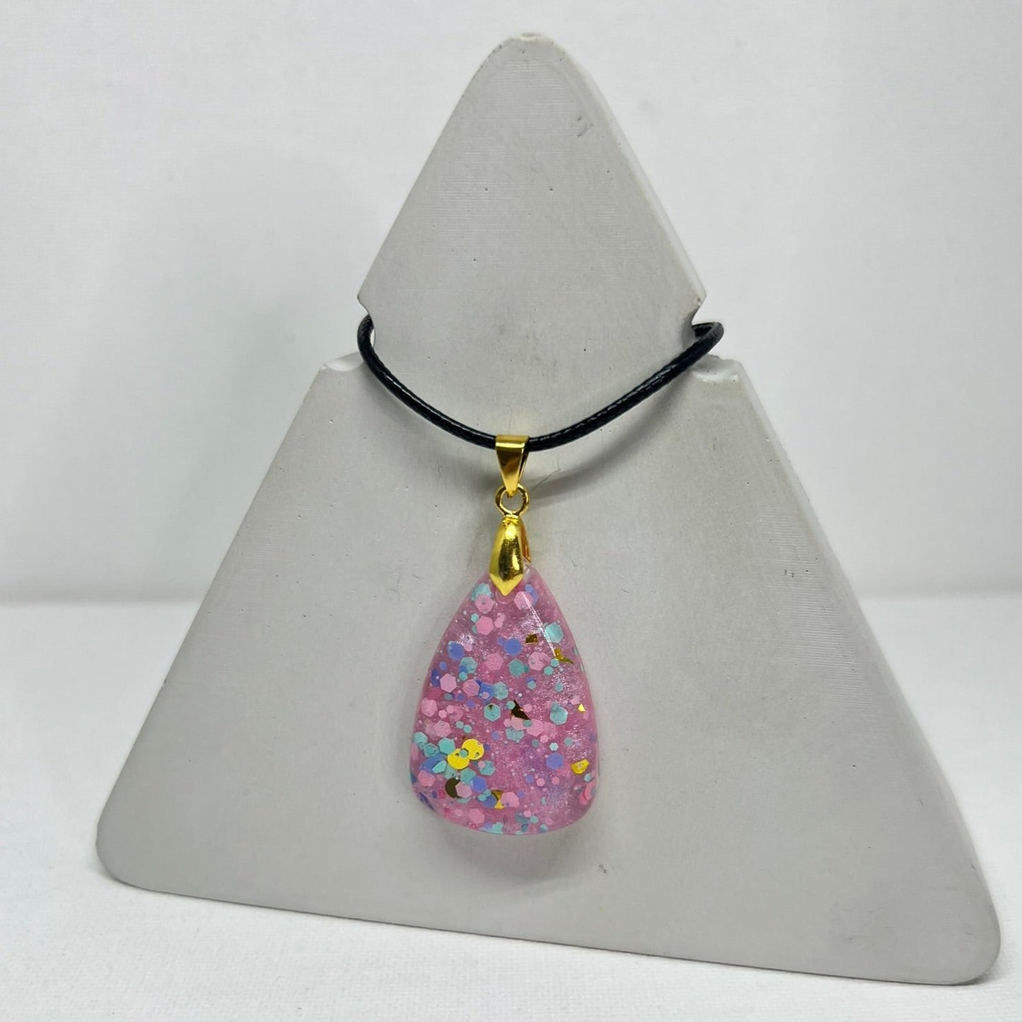 RESIN PENDANT - 103