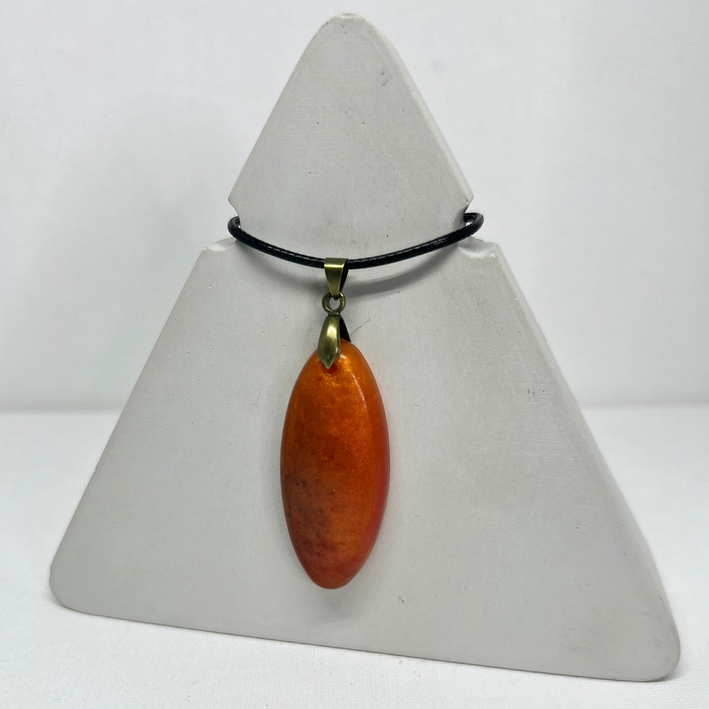 RESIN PENDANT - 110