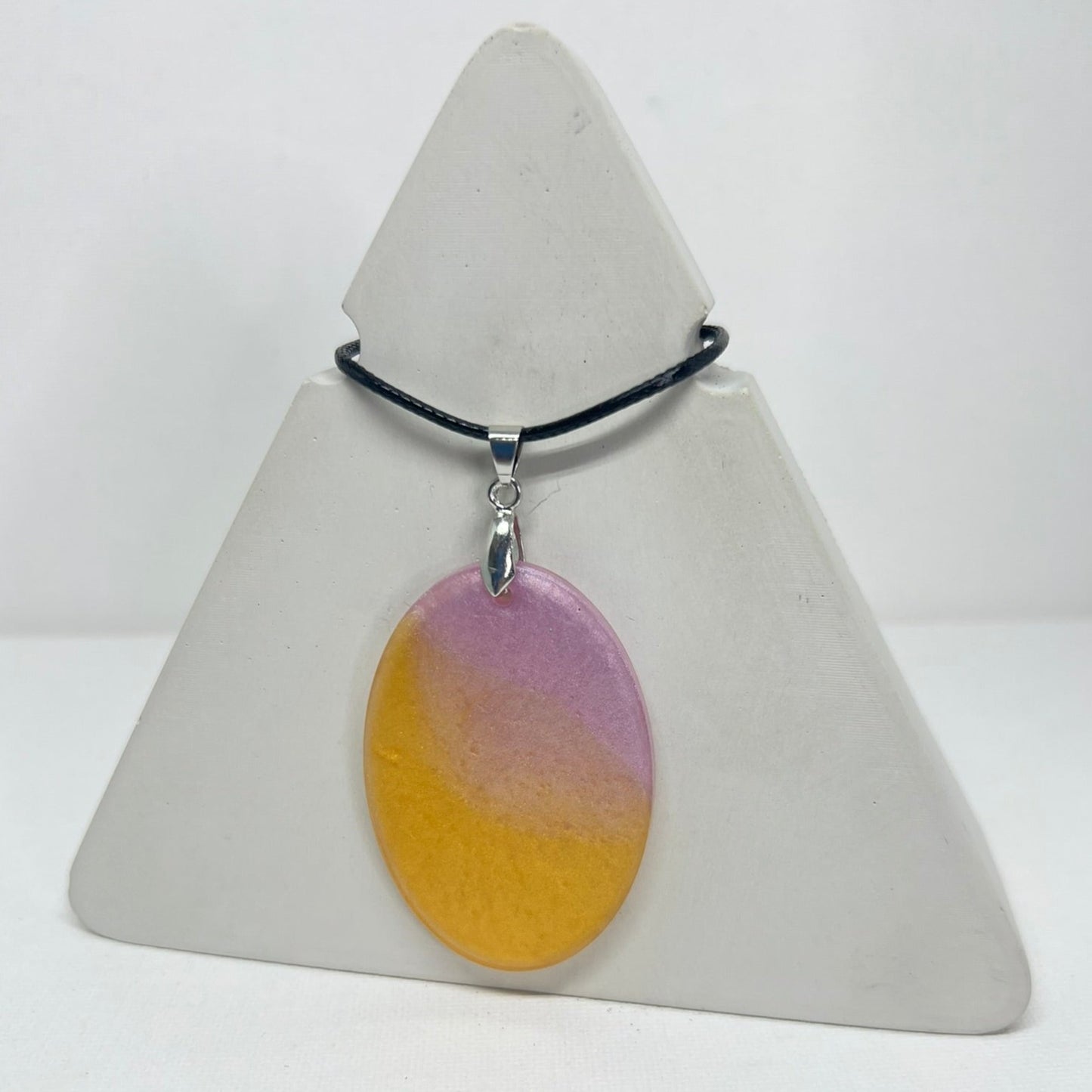RESIN PENDANT - 111
