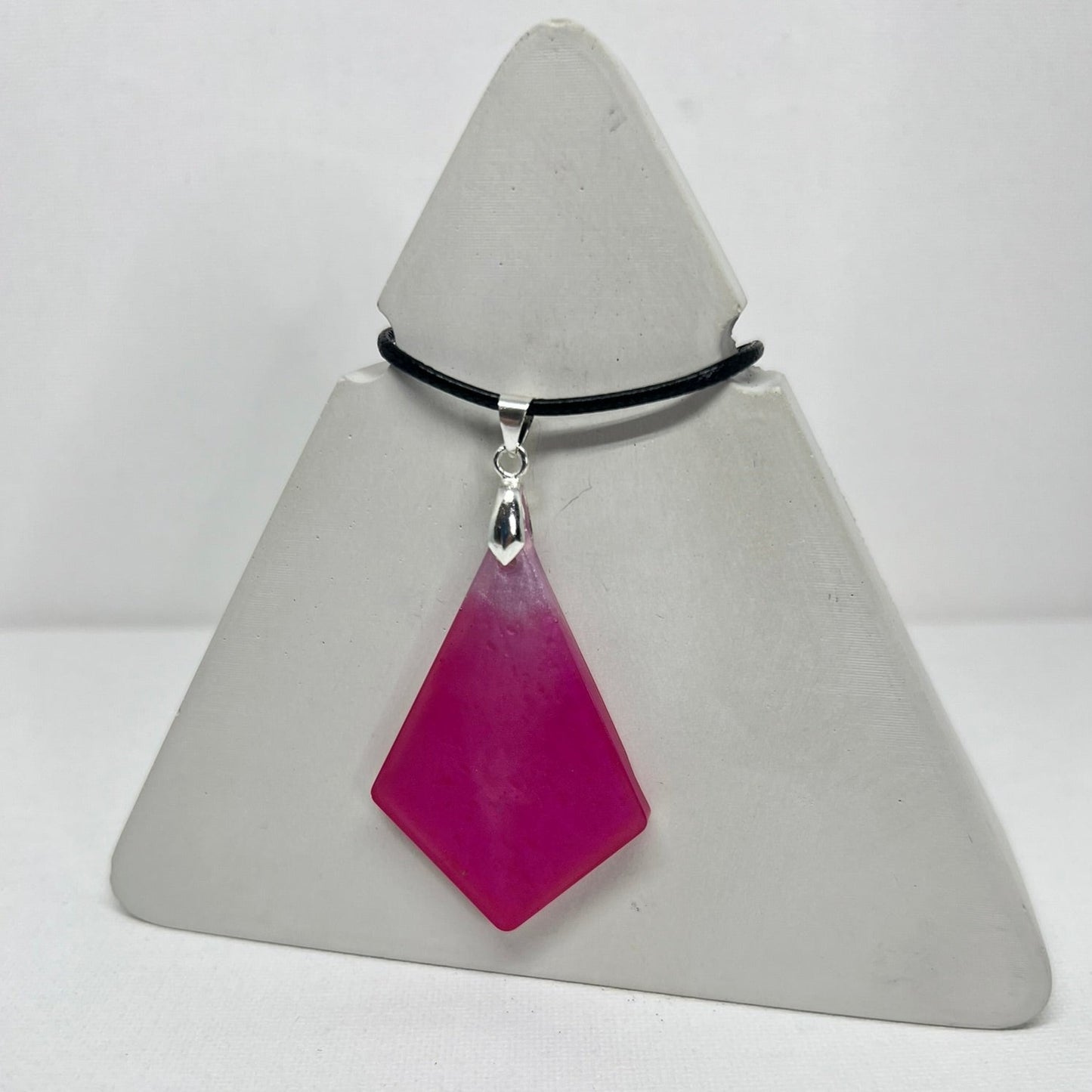 RESIN PENDANT - 112