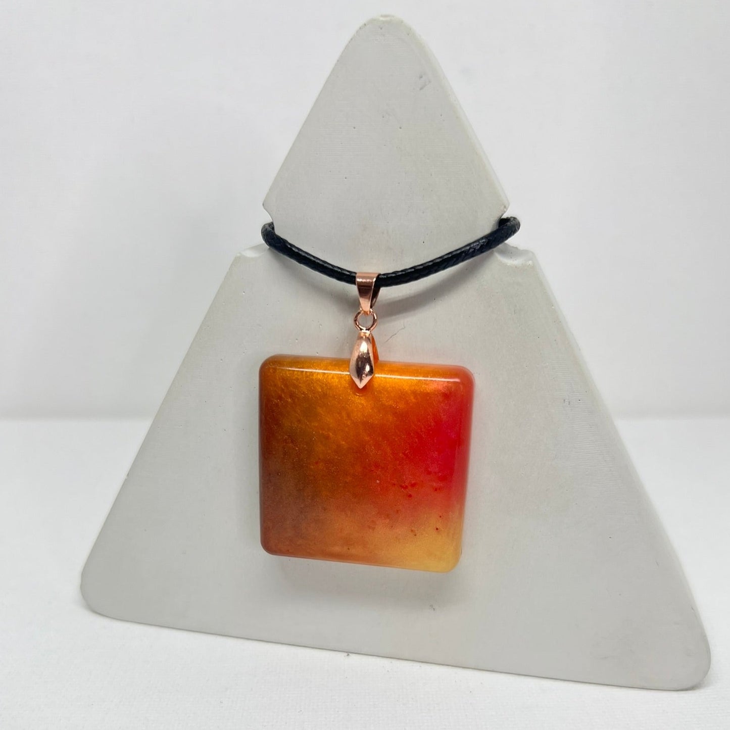 RESIN PENDANT - 115