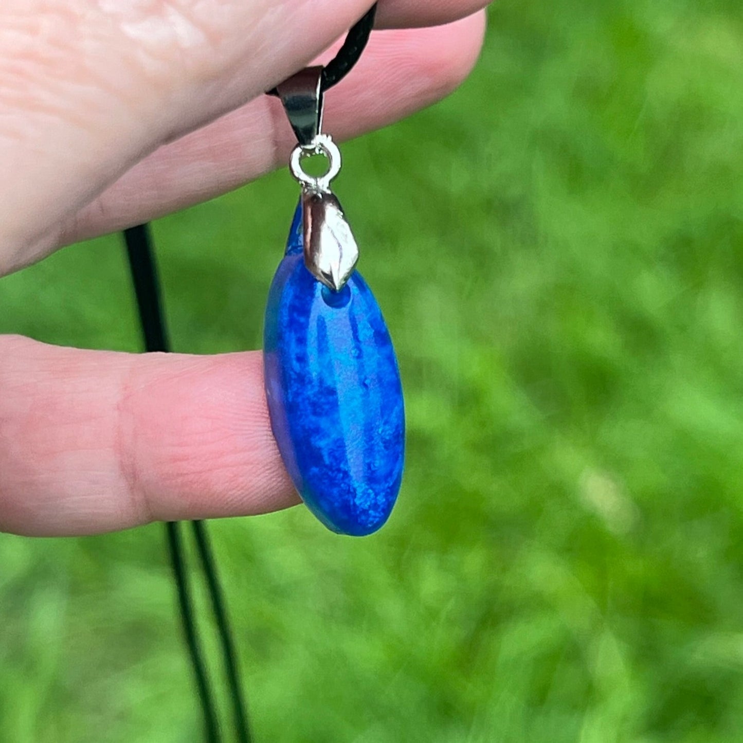 RESIN PENDANT - 135