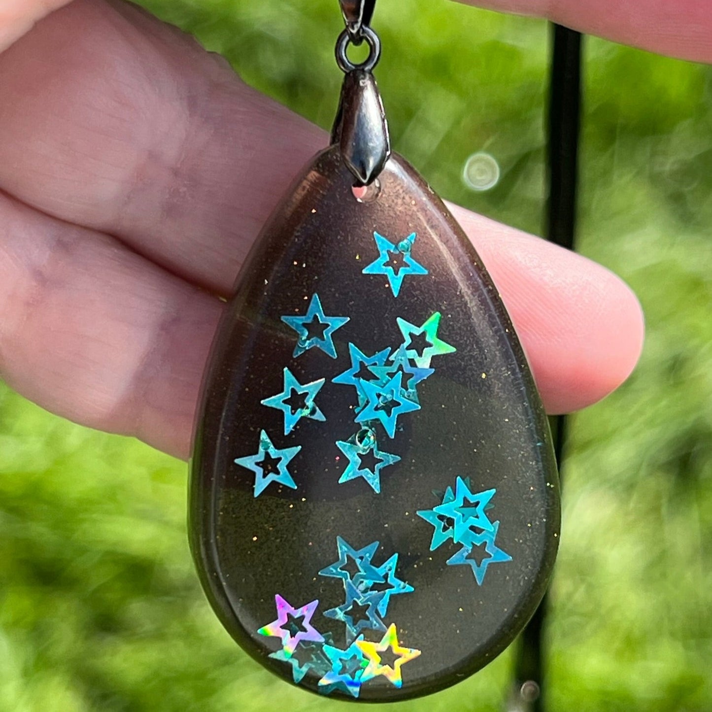 RESIN PENDANT - 1