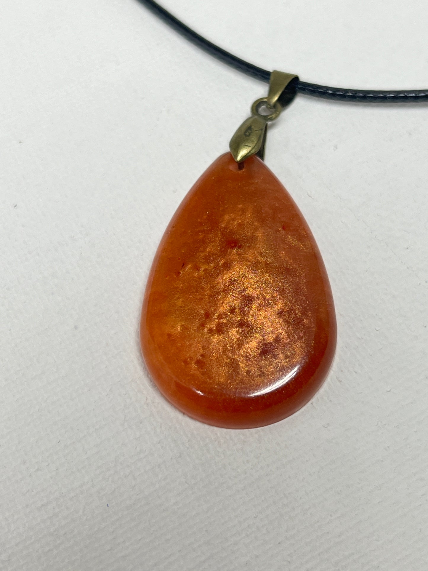 RESIN PENDANT - 153