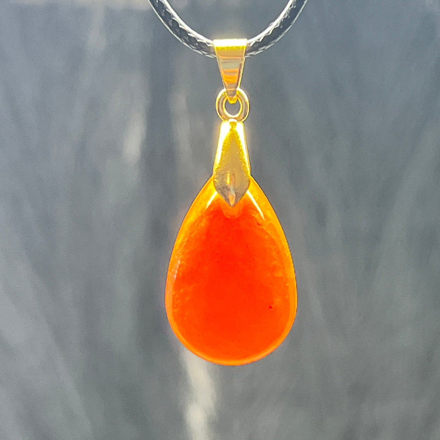 RESIN PENDANT - 142