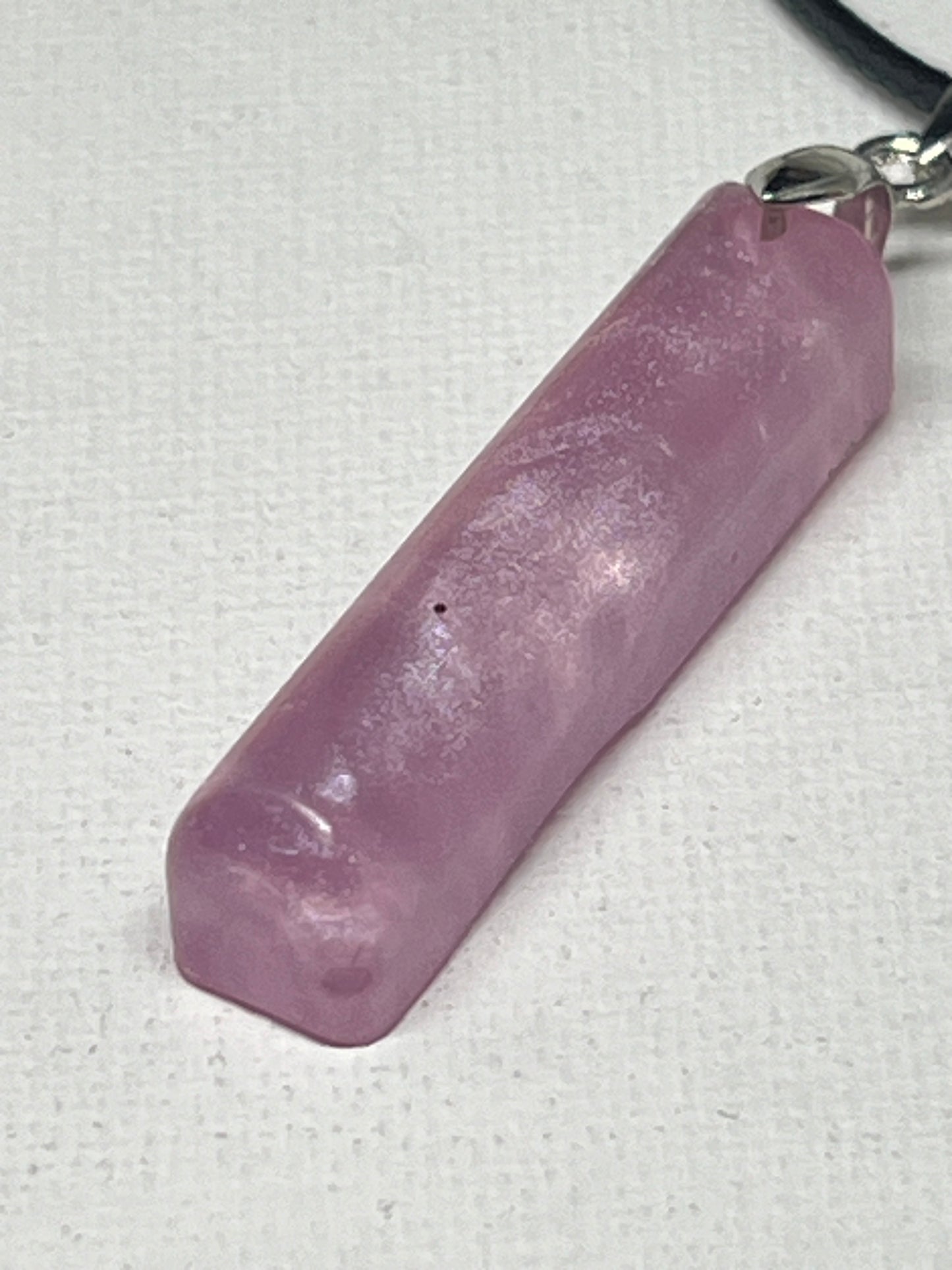 RESIN PENDANT - 178