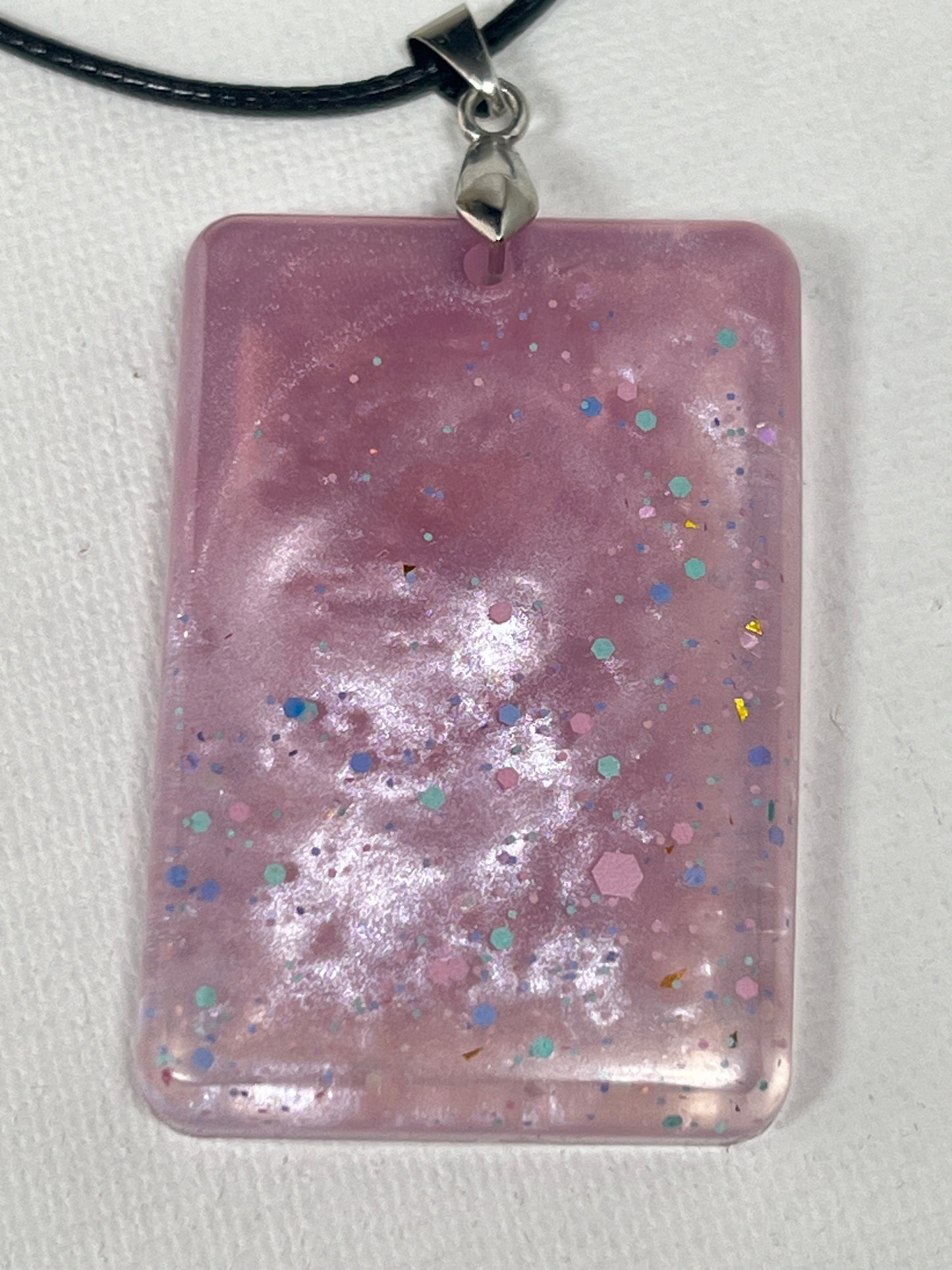 RESIN PENDANT - 177