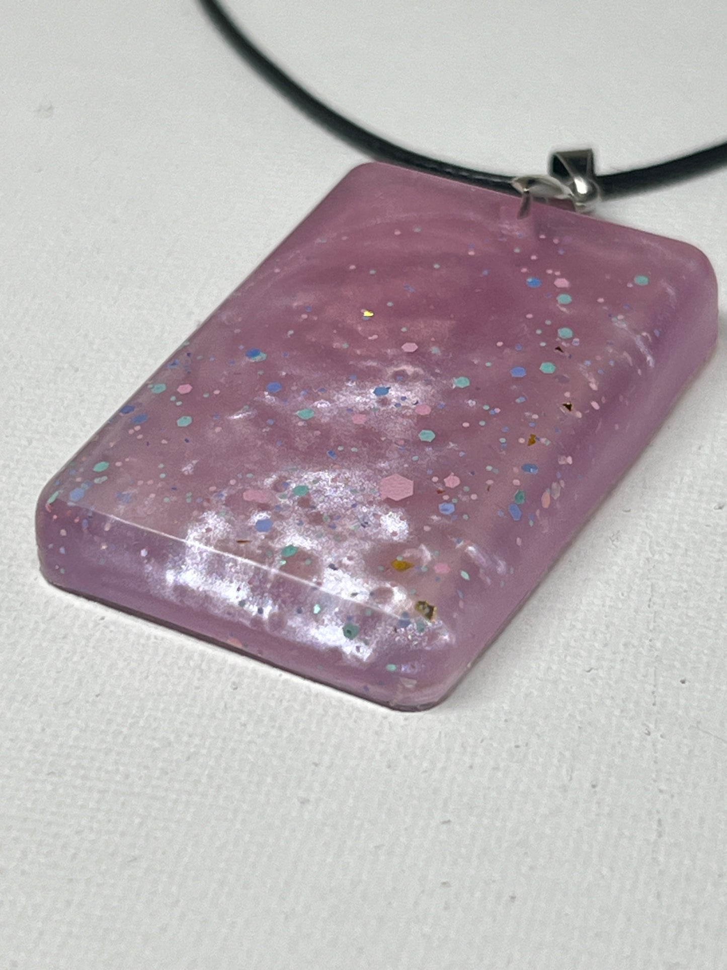 RESIN PENDANT - 177