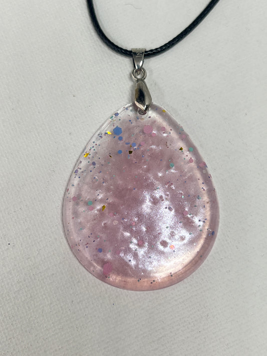 RESIN PENDANT - 175