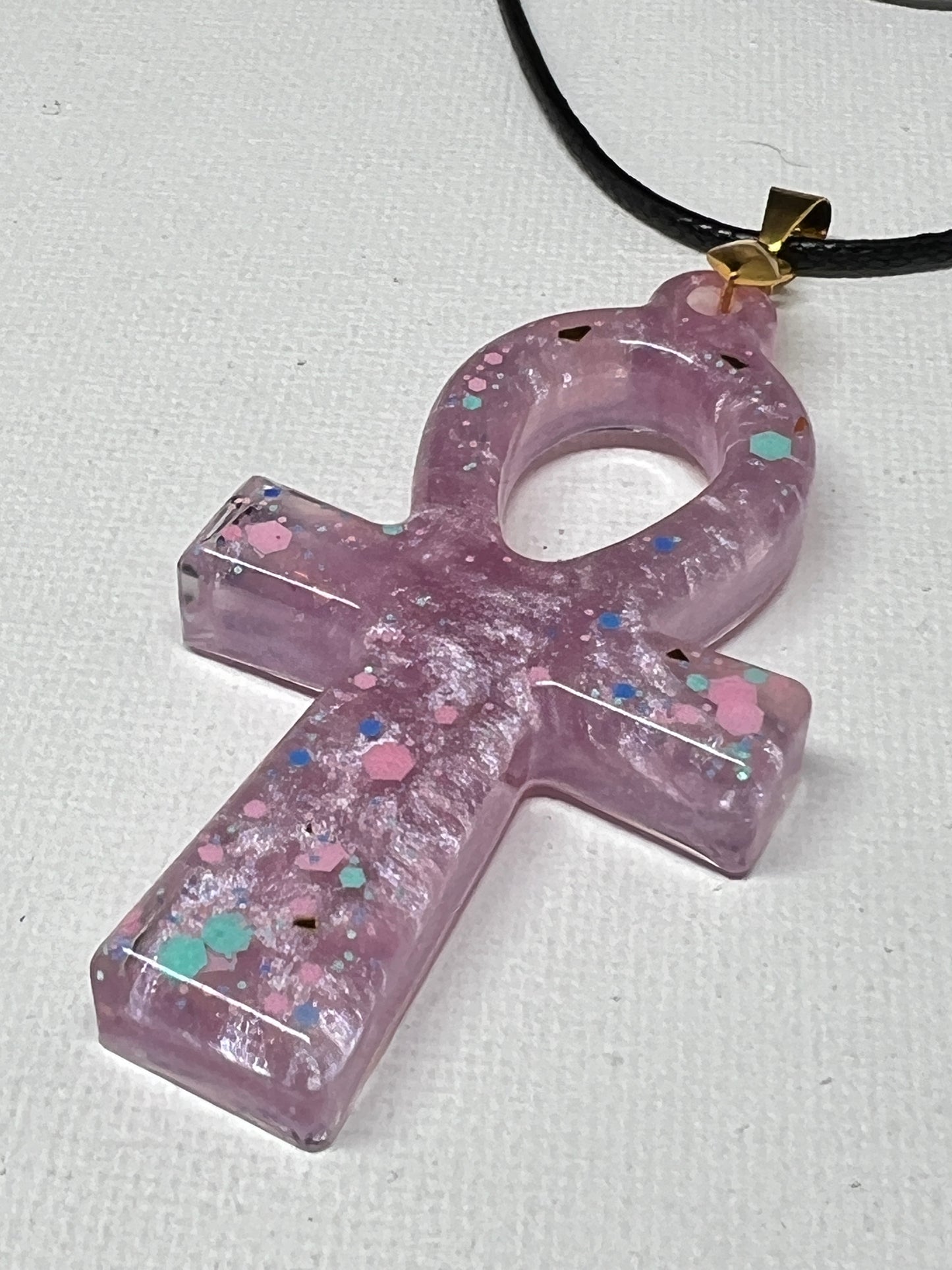 RESIN PENDANT - 173