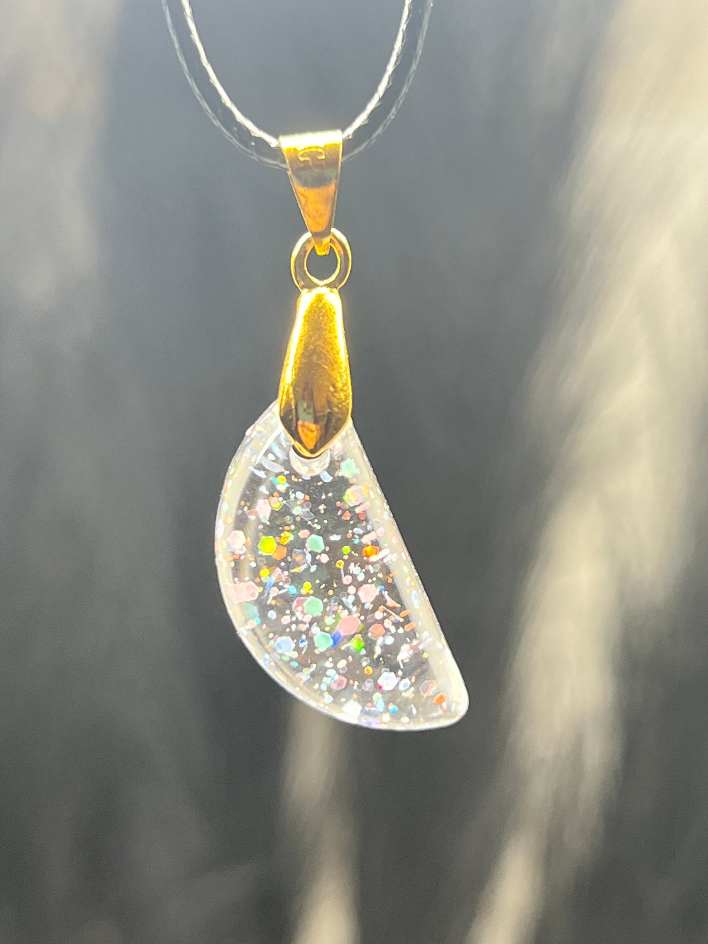 RESIN PENDANT - 167