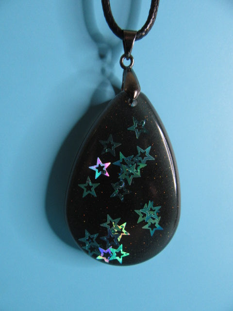 RESIN PENDANT - 1