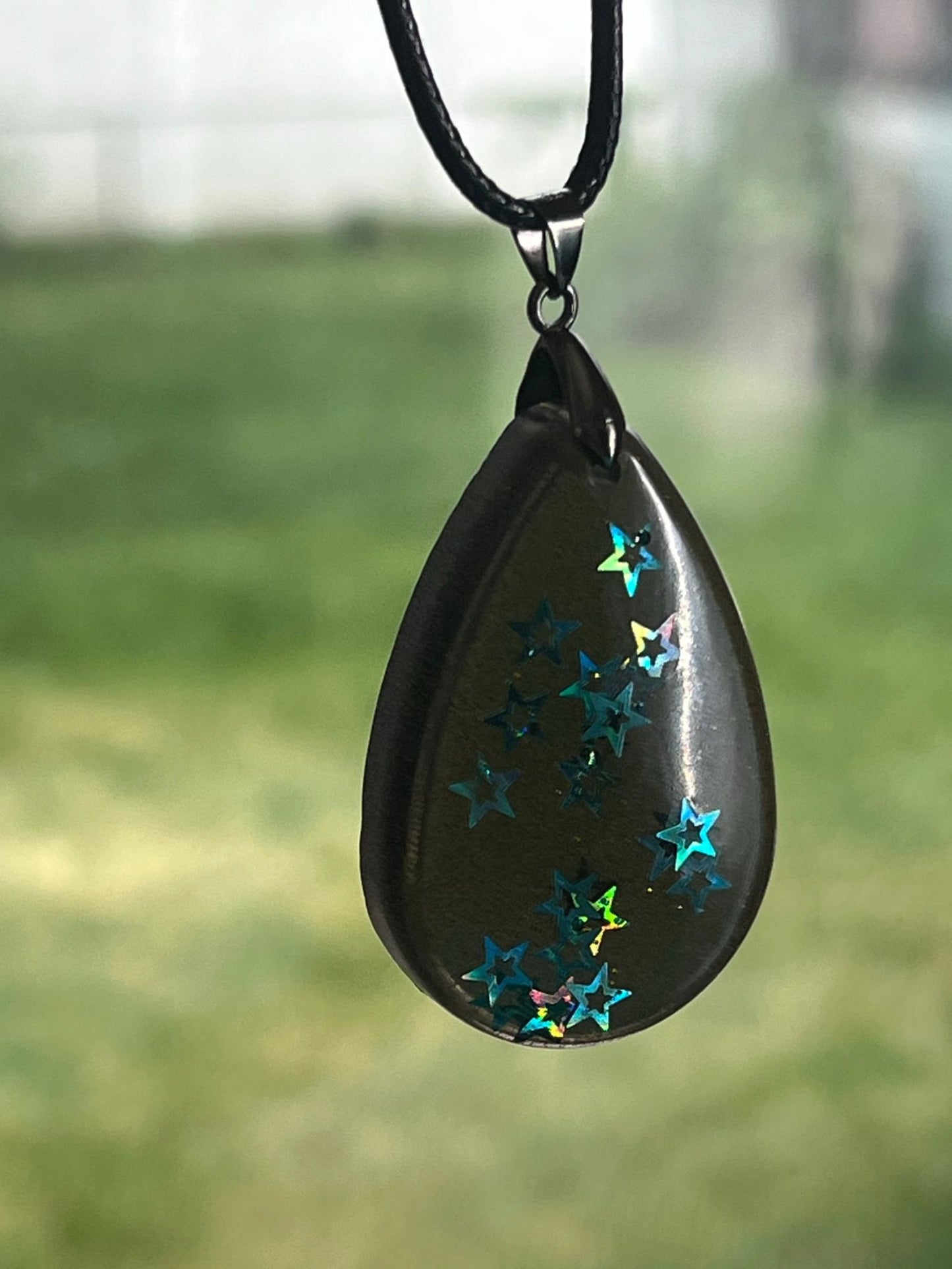 RESIN PENDANT - 1
