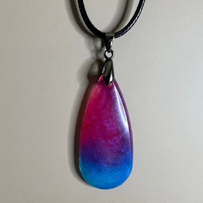 RESIN PENDANT - 13