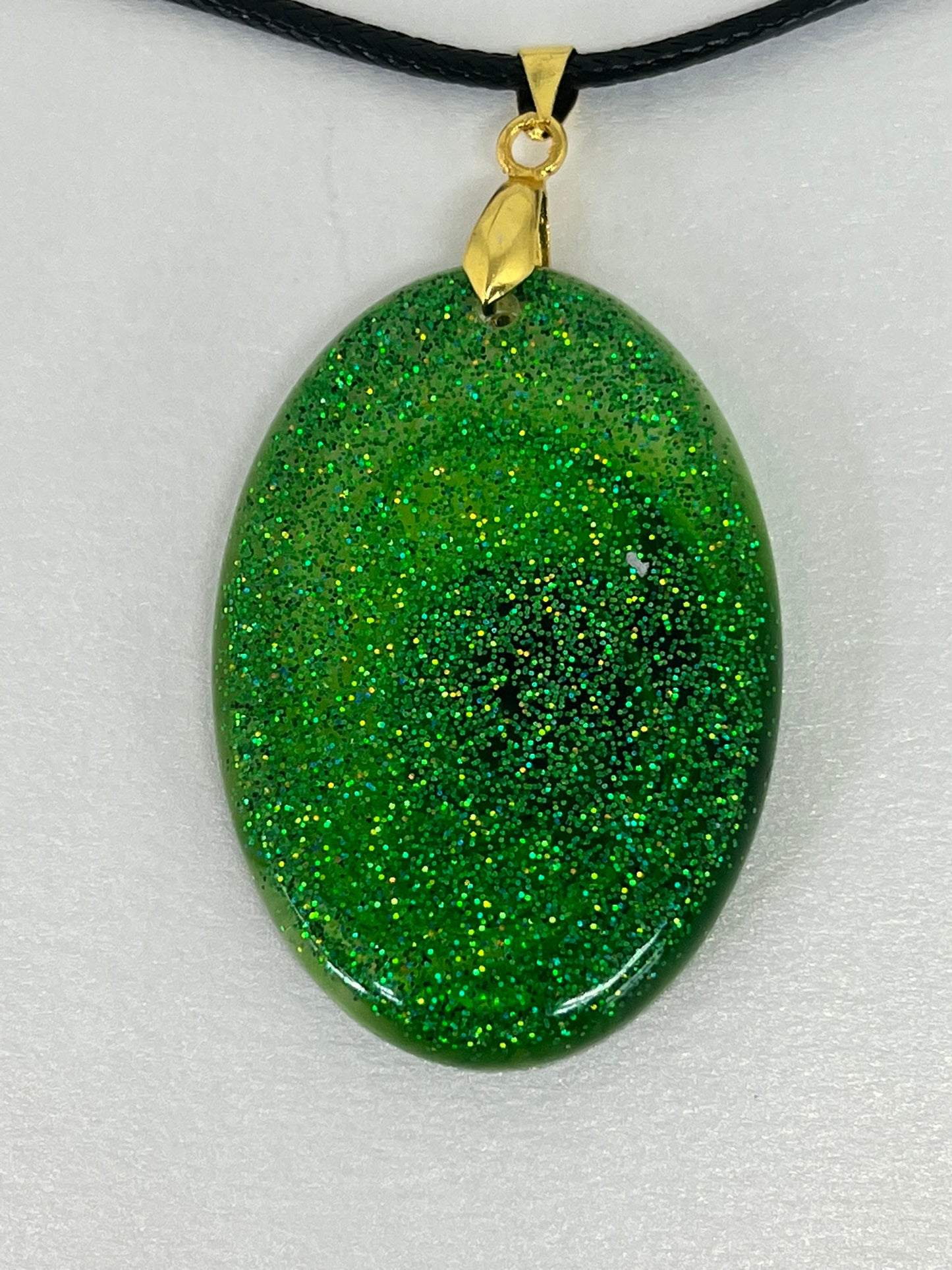 RESIN PENDANT - 37