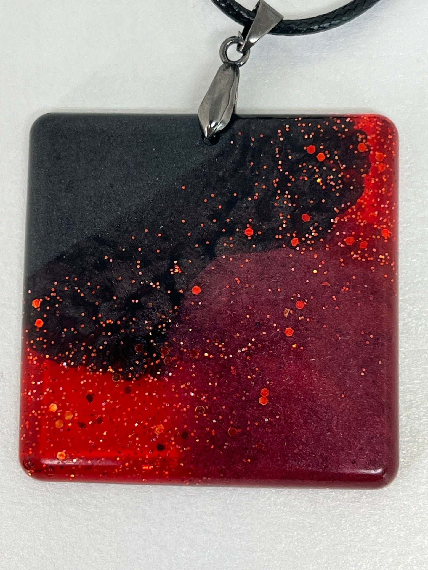 RESIN PENDANT - 48