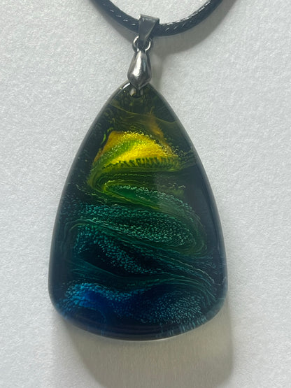 RESIN PENDANT - 31