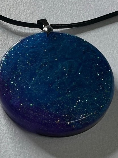 RESIN PENDANT - 32