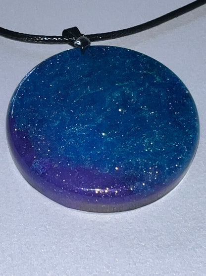 RESIN PENDANT - 32