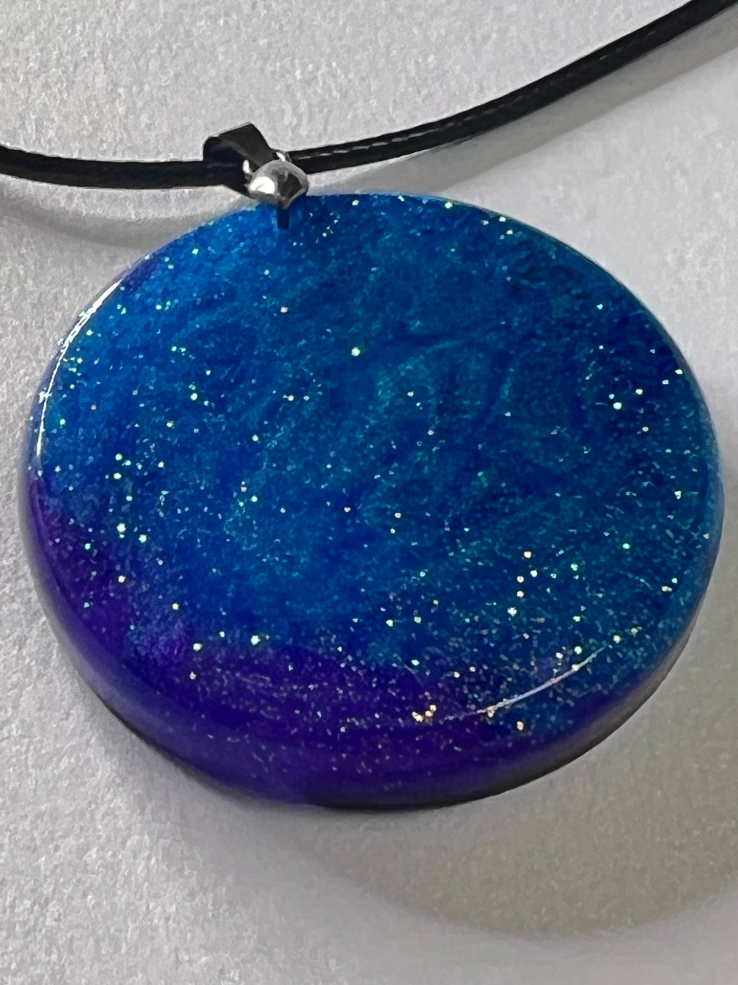 RESIN PENDANT - 32