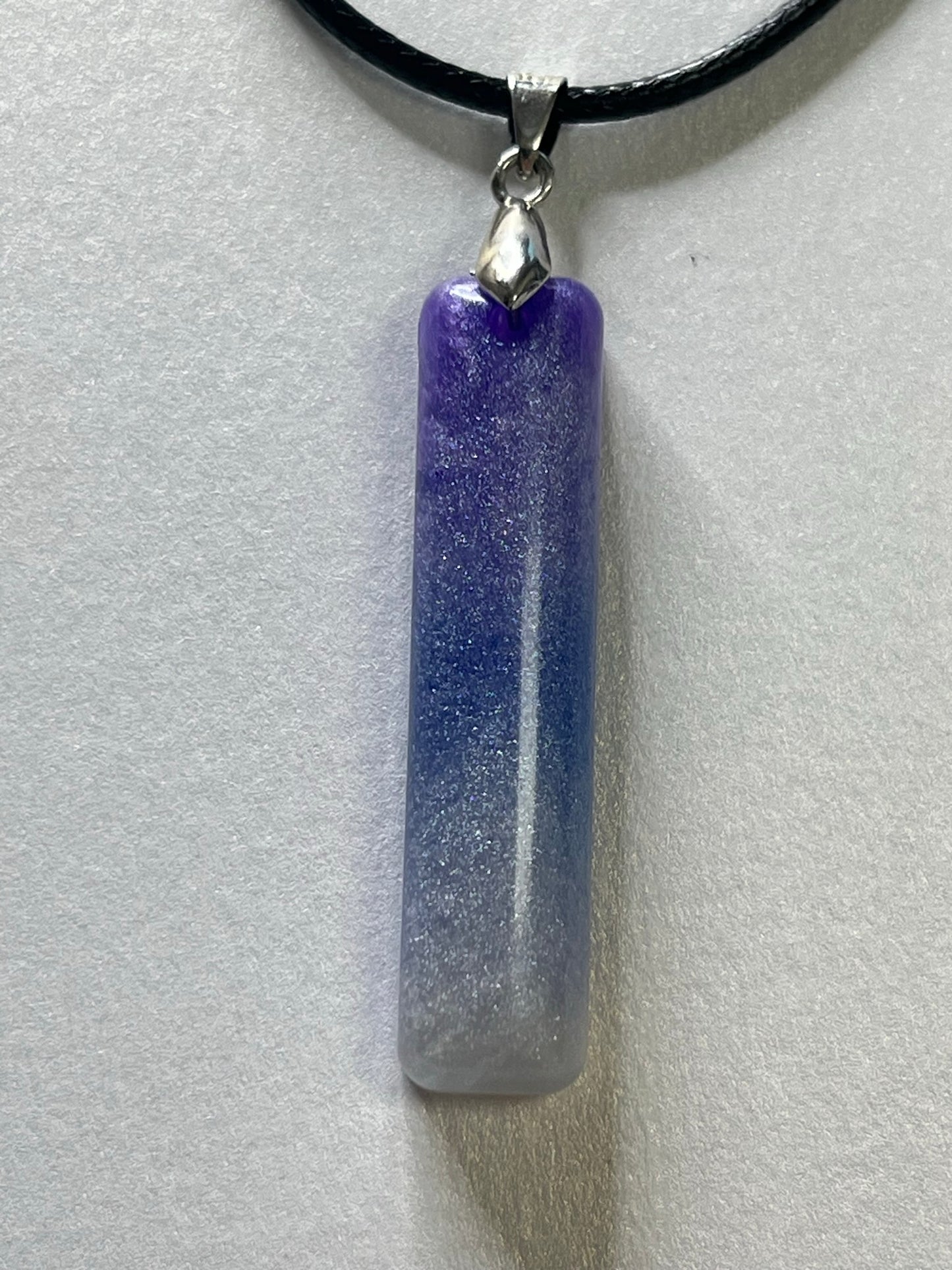 RESIN PENDANT - 28