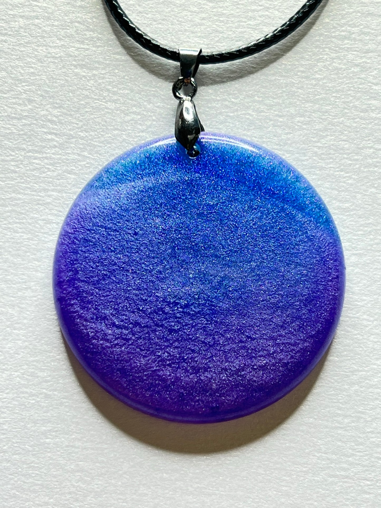 RESIN PENDANT - 52