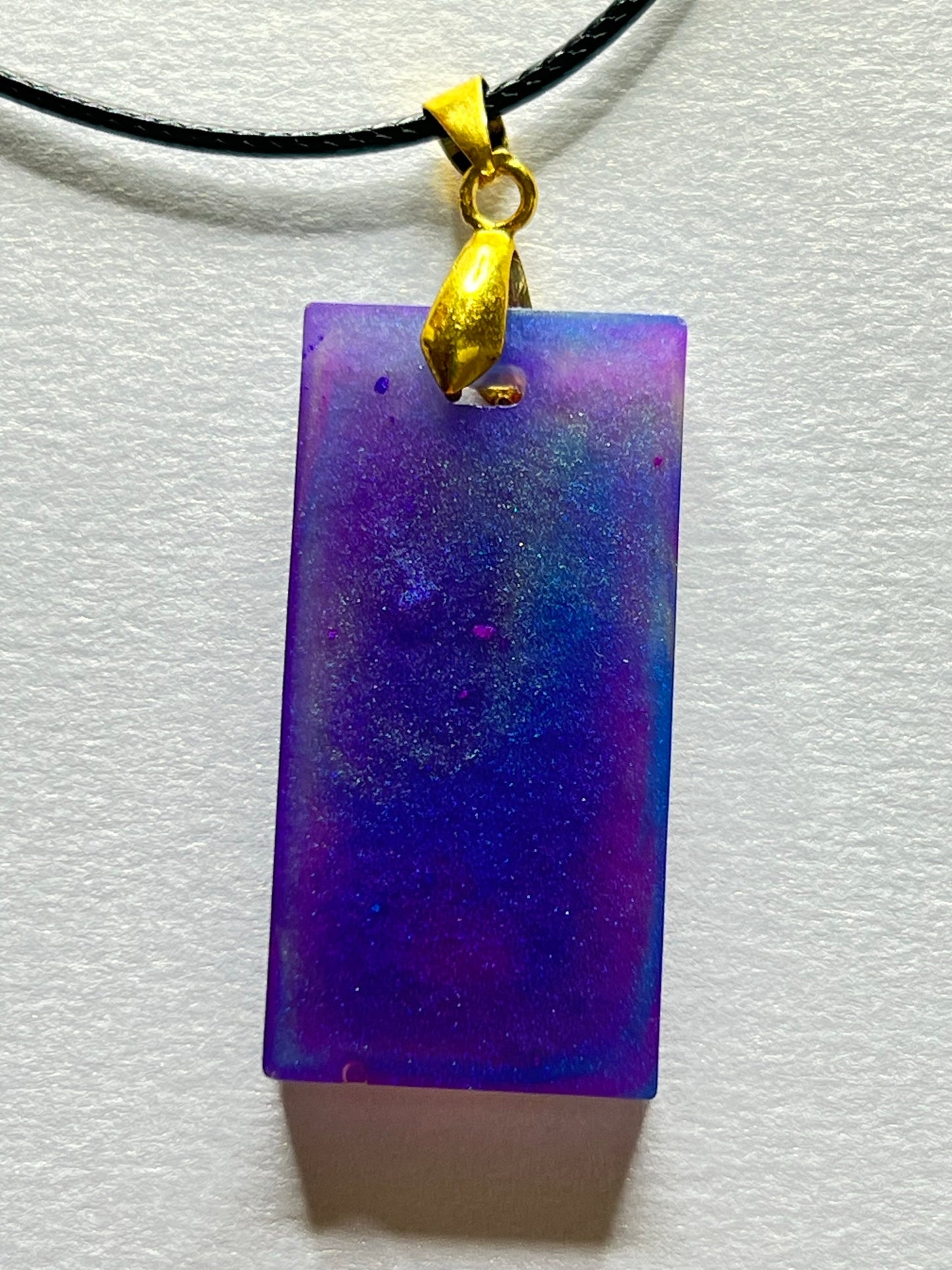 RESIN PENDANT - 53