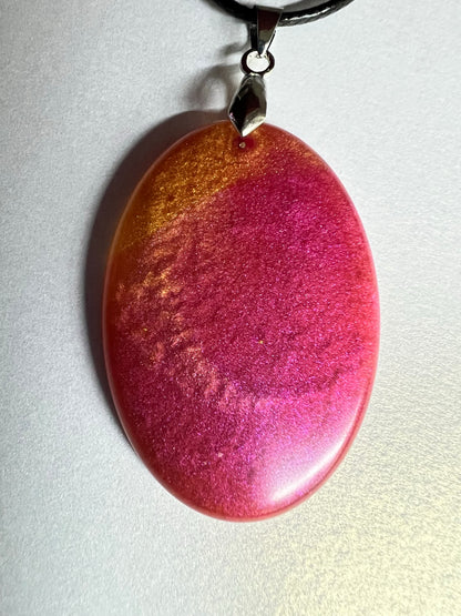 RESIN PENDANT - 67