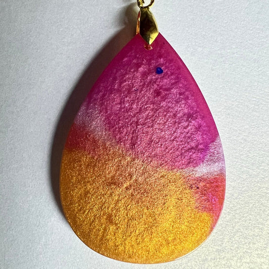 RESIN PENDANT - 69