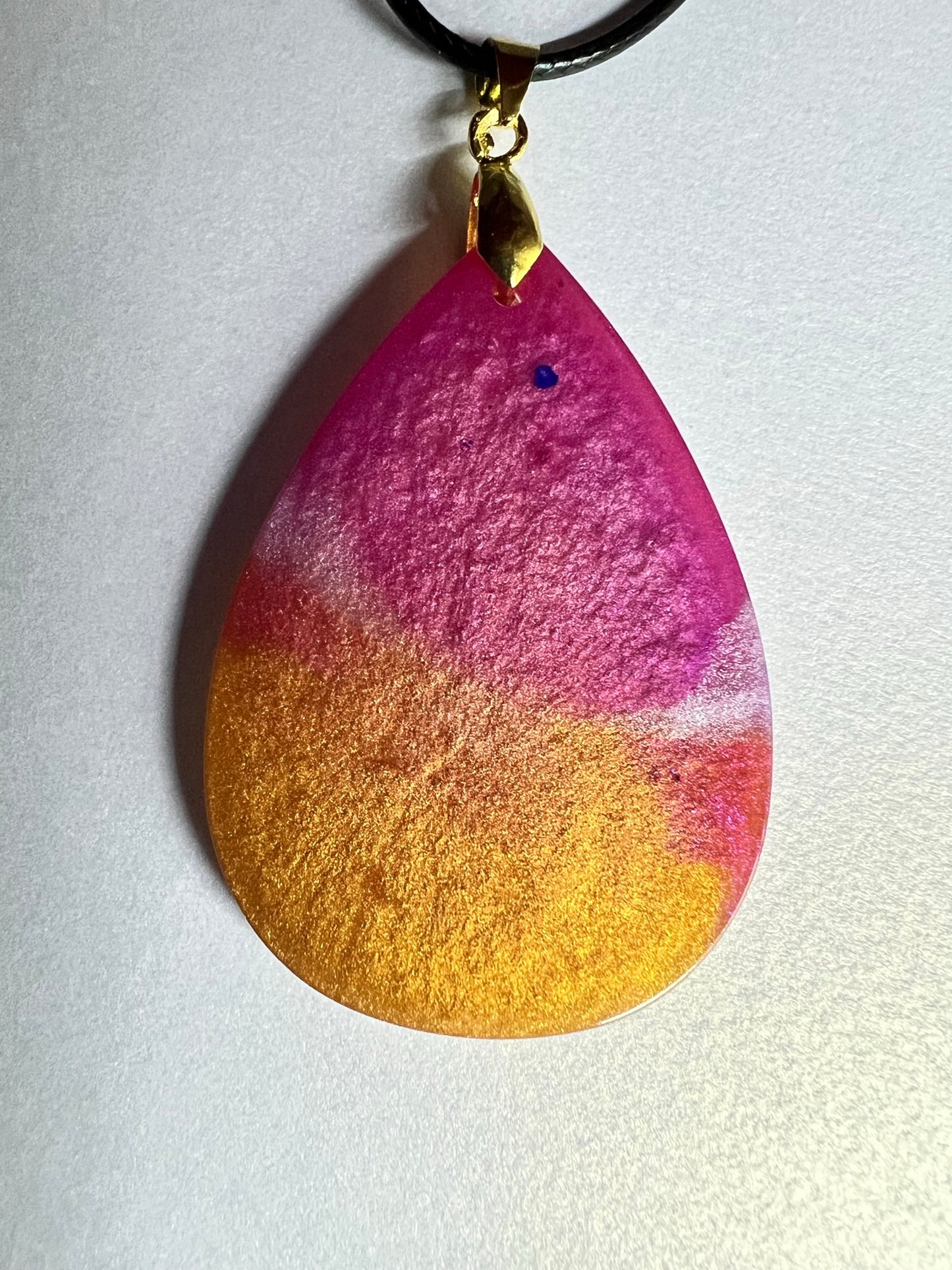 RESIN PENDANT - 69